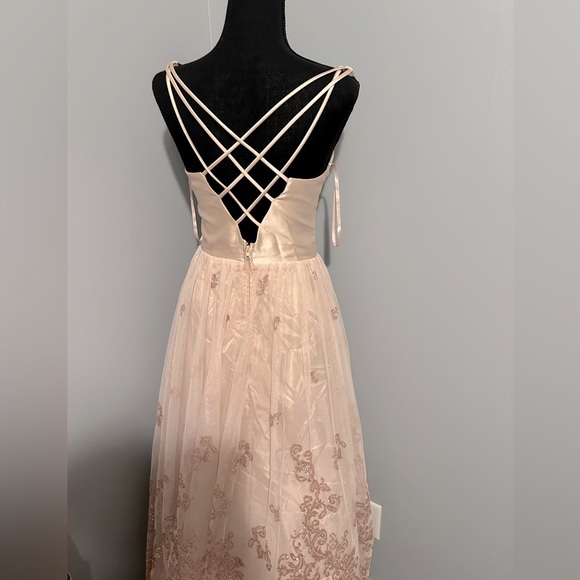 City triangles light pink sparkly prom dress. Size 3. - Picture 5 of 5